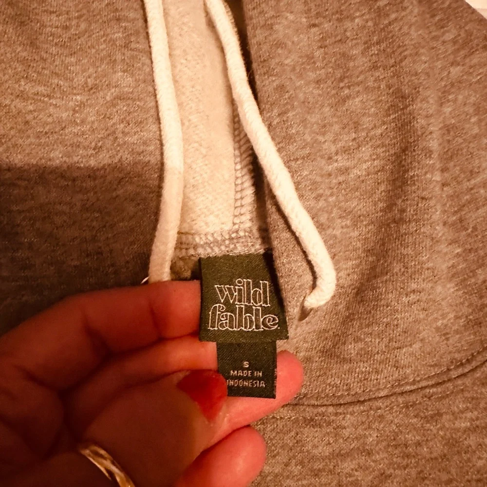 Hoodie Cropped Size Small - Picture 4 of 8